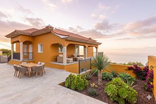 Chalet à C. de las maravillas, 28 28. Finca de maravilla