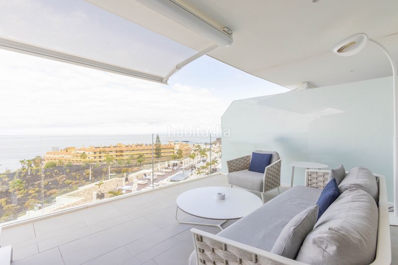 Foto 3711cdbb-ebfe-4353-9d59-dd80101882ad. Apartament amb aparcament piscina a La Caleta Adeje