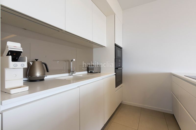 Foto ba007083-c91a-426d-b3bc-4d56ba17acec. Apartament amb aparcament piscina a La Caleta Adeje