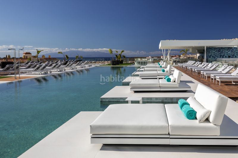Foto c3c69873-a64e-4aa0-9d28-bdf8567993c8. Apartament amb aparcament piscina a La Caleta Adeje