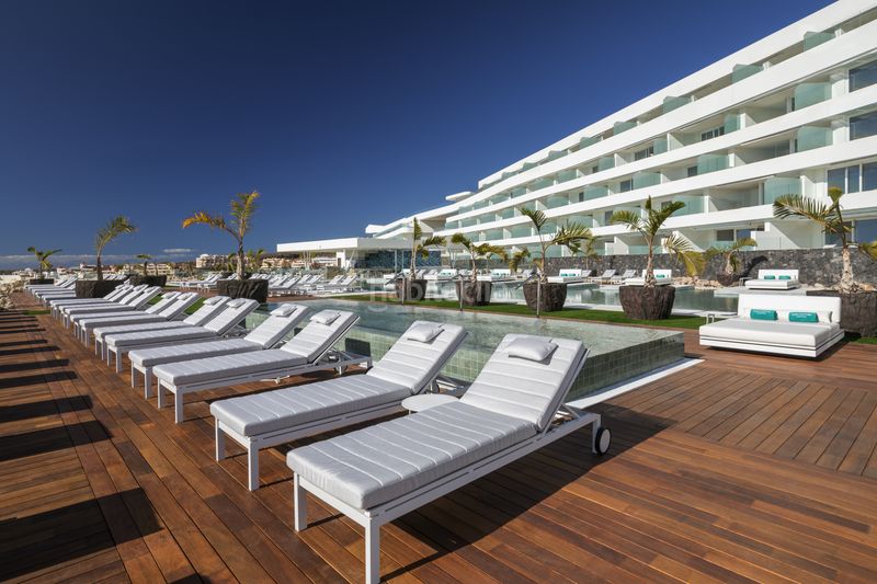 Foto e15464f2-f555-42c4-a59f-3ab364bbc452. Apartament amb aparcament piscina a La Caleta Adeje