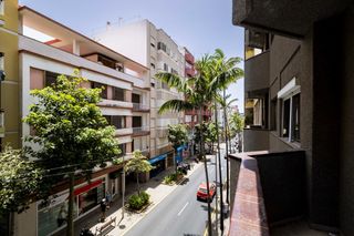 Lloguer Pis a Centro. Amplio piso de 4 habitaciones en calle el pilar