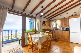 Country house in Camino la habanera 144. Minicasa con viña