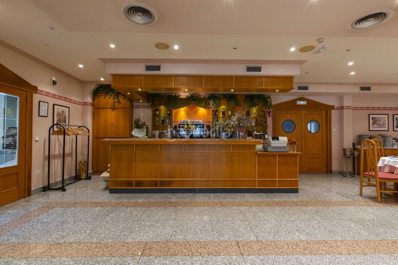Foto 63fa6881-5a75-4961-932f-ce3f1e3caf26. Edificio en autovía de castilla oportunidad de inversión , hotel en venta en burgos en Cabia