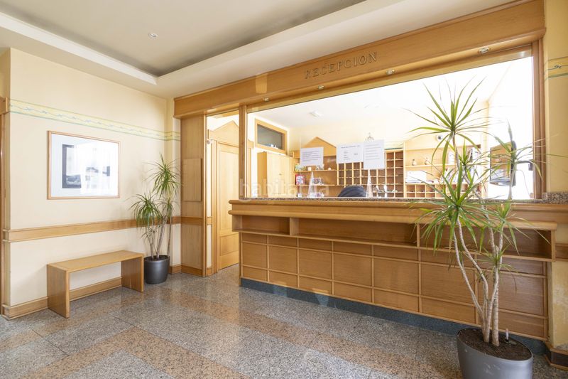 Foto b61c2f40-7624-4d46-8d41-4c6bd5ea820d. Edificio en autovía de castilla oportunidad de inversión , hotel en venta en burgos en Cabia