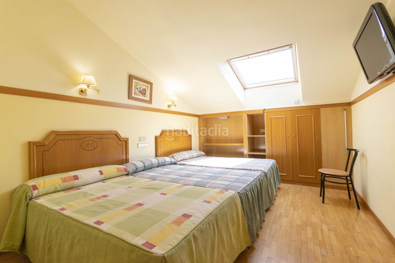Foto c2f06bea-dba7-438c-9812-9d5a19cbddee. Edificio en autovía de castilla oportunidad de inversión , hotel en venta en burgos en Cabia