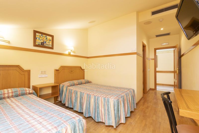 Foto c9b25c9c-6e4f-45ff-95be-996b76b6ca06. Edificio en autovía de castilla oportunidad de inversión , hotel en venta en burgos en Cabia