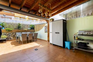 Casa adossada a Calle La Zahorra