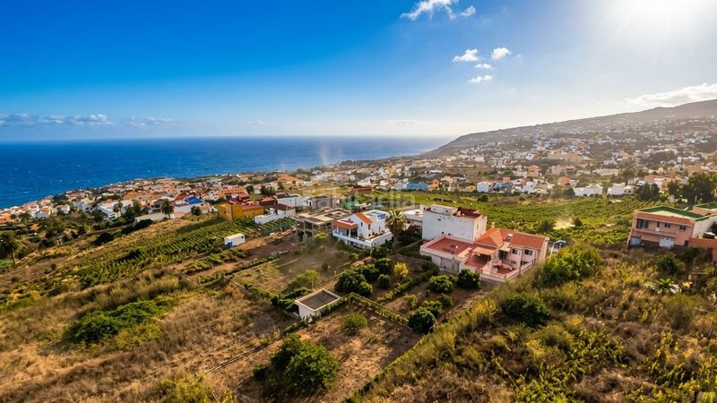 Foto de530a00-df28-4b5b-a284-11d6b91805e4. Chalet en c. tosca la iglesia chalet independiente con parcela, vistas al mar y montaña. en Santa Úrsula