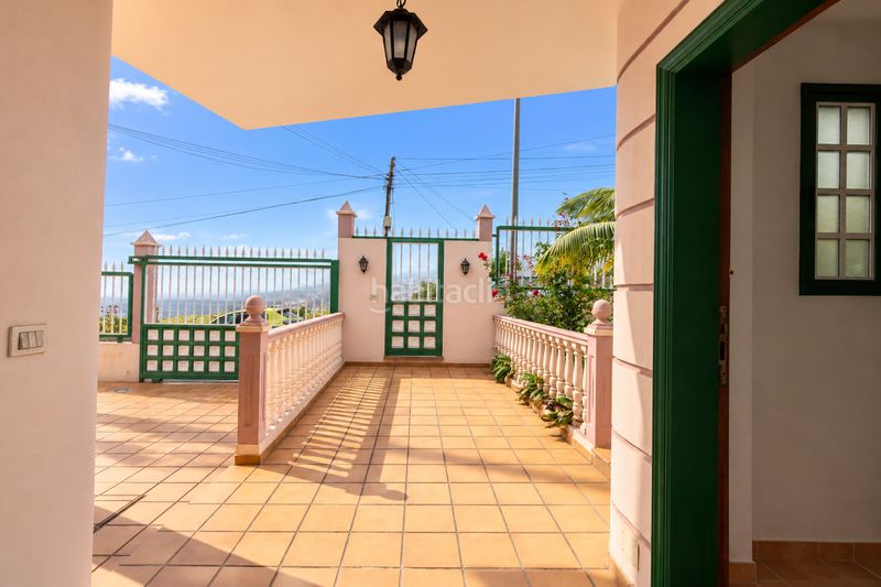 Foto f4f72e3c-f028-48f7-8d1f-5029dc520374. Chalet en c. tosca la iglesia chalet independiente con parcela, vistas al mar y montaña. en Santa Úrsula