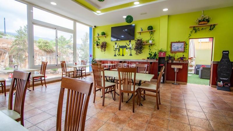 Foto 2af9b8b2-d8c5-4332-8e40-0bb0ba10f9a9. Local comercial a calle trujilla la 1 a Cabo Blanco Arona