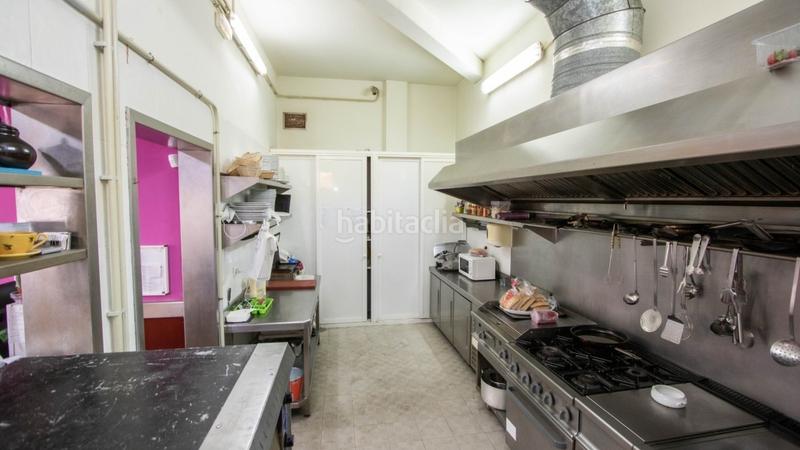 Foto 32f0074a-a4f7-4558-b787-e25d26d919a0. Local comercial a calle trujilla la 1 a Cabo Blanco Arona