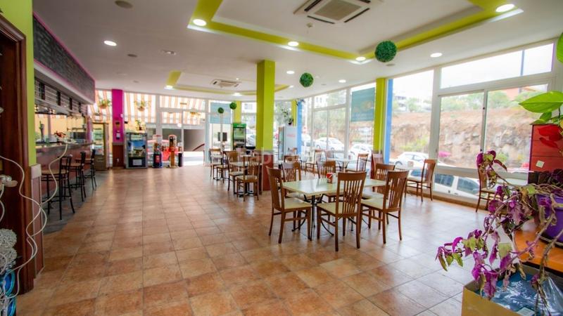 Foto 4b94e31d-9a0b-4d23-abee-ba5b9a66fe7b. Local comercial a calle trujilla la 1 a Cabo Blanco Arona