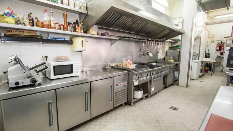 Foto 75f461dc-e135-4f06-a978-4fe4ed0a5199. Local comercial a calle trujilla la 1 a Cabo Blanco Arona