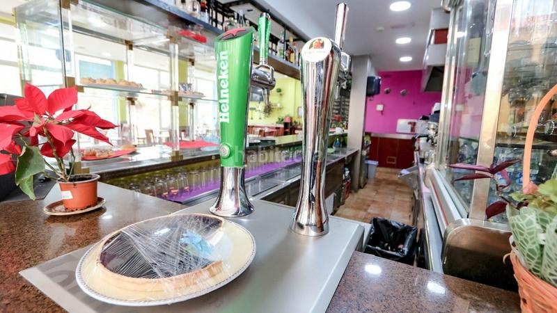 Foto 96438831-d5f9-4f6d-86a9-c8044c9c0d58. Local comercial a calle trujilla la 1 a Cabo Blanco Arona