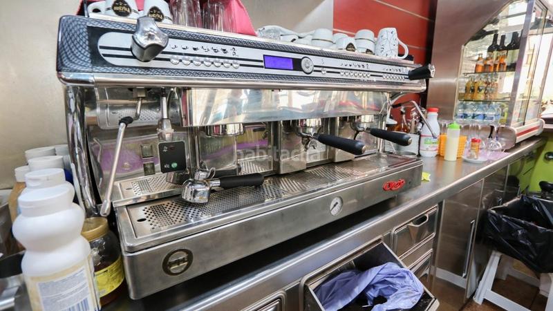 Foto ba8c7968-556e-4534-b251-397674e5a995. Local comercial a calle trujilla la 1 a Cabo Blanco Arona