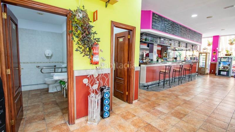 Foto fb06e786-c9fd-4928-9c2f-b911fd5a6a86. Local comercial a calle trujilla la 1 a Cabo Blanco Arona