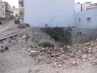 Terreno residencial en Calle zarza 10. Terreno urbano en venta en la jaca arico
