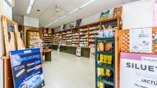 Lloguer Local Comercial a Calle tome cano 2. Se traspasa herbolario de muchos años