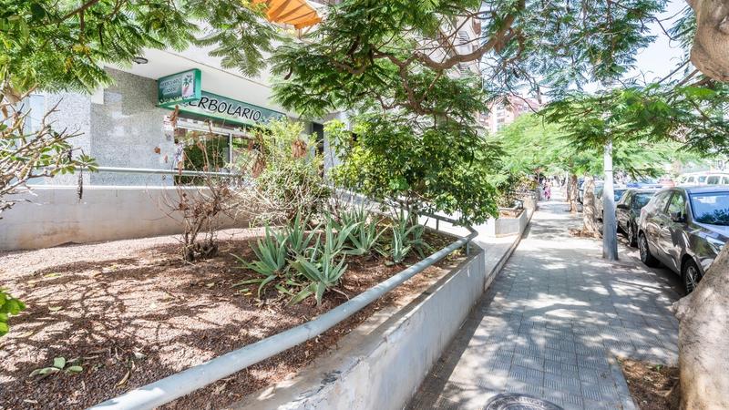 Foto 01f89c14-e7d9-4100-965b-b94c3042b383. Location local commercial dans calle tome cano 2 dans Santa Cruz de Tenerife