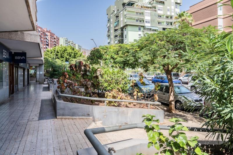 Foto 9d070e3b-d525-4b14-bf62-9bb0f8b4e12c. Location local commercial dans calle tome cano 2 dans Santa Cruz de Tenerife