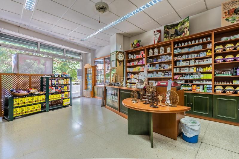 Foto b1cd4c4f-5003-47ab-896d-b54dc716c27a. Location local commercial dans calle tome cano 2 dans Santa Cruz de Tenerife