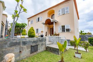 Xalet a Calle emeterio padron cruz 1. Magnífico chalet independiente en venta en calle emeterio padrón