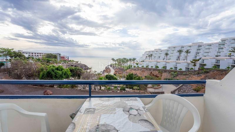 Foto 3bb6be04-2d5f-42a8-8ab5-5f45a79856d8. Apartamento  con vistas al mar en playa paraíso en Adeje