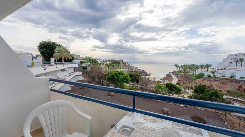 Foto b44e9b3f-1164-4359-b33e-2e0862e7841c. Apartamento  con vistas al mar en playa paraíso en Adeje