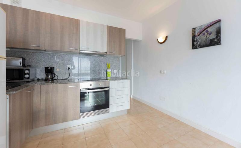 Foto f6a19534-9aa5-4d24-982c-88516059ed68. Apartamento  con vistas al mar en playa paraíso en Adeje
