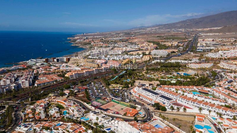 Foto 61f9f882-37eb-4637-9c39-a017588cfeba. Apartament amb aparcament piscina a San Eugenio Alto Adeje