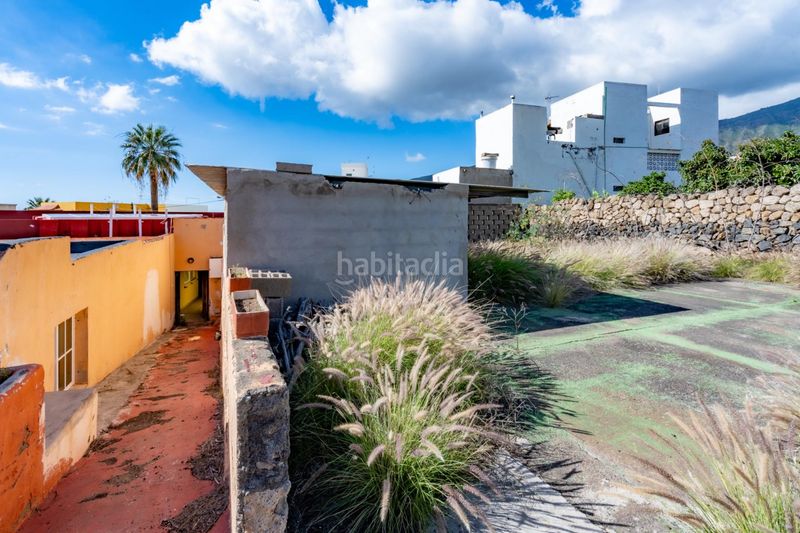 Foto 60a47a4a-8e06-4d13-8456-3007b9e46b5c. Chalet edificio en el corazón en Centro Güímar