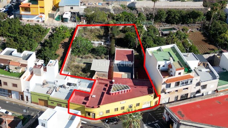 Foto 8e81485d-ddd3-471b-a3f4-61384e771601. Chalet edificio en el corazón en Centro Güímar