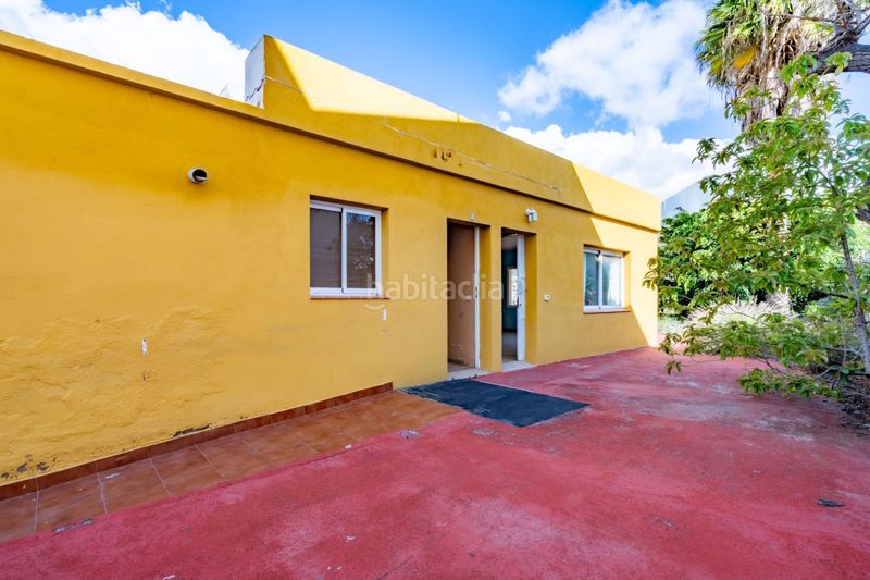 Foto d5e4127d-6b16-4dc9-b79c-ff4451fefc0c. Chalet edificio en el corazón en Centro Güímar