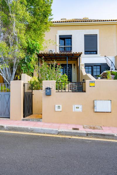 Foto 544d47a6-6d13-43c5-8926-75910fb00e29. Casa adosada adosado con vistas al mar en Radazul en Rosario (El)