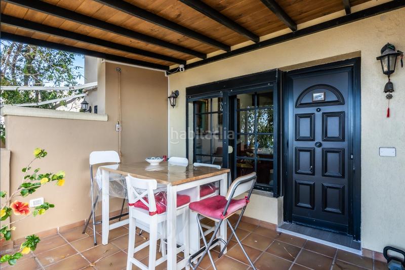 Foto c1c375a8-4250-4ff1-bf3c-c6ba39c8bd3f. Casa adosada adosado con vistas al mar en Radazul en Rosario (El)