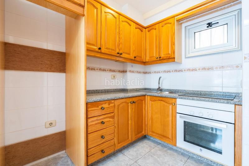 Foto f0aa76a5-8f6b-4261-ba65-67fa9b831363. Apartament amb aparcament piscina a Los Cristianos Arona