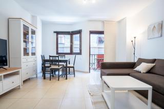 Miete Etagenwohnung in Toscal. Se alquila piso calle san francisco amueblado 1300mes alquiler p