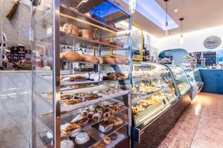 Lloguer Local Comercial a Avenida claudio delgado diaz 87. Traspaso de la exitosa panaderíacafetería el uruguayo en las cha