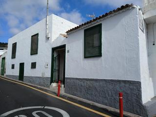 Haus in Calle pino aire 22. Casa canaria con gran parcela y casa de madera en chío  1.081 m