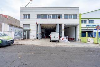 Fabrikhalle in La Perdoma - San Antonio - Benijos. Nave industrial en tenerife  1.733m2  en venta  rentabilidad inm
