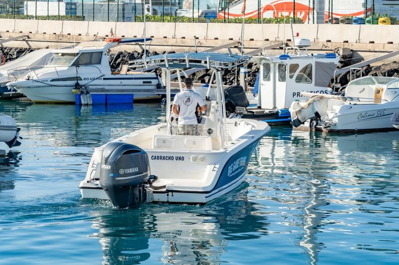 Foto 0da09e78-a769-40aa-9360-9e395ebdeb14. Alquiler local comercial se vende empresa de pesca deportiva. en Arona