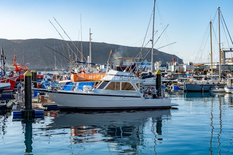 Foto 5f8d180a-f948-4a2d-946e-50902cc1e19d. Alquiler local comercial se vende empresa de pesca deportiva. en Arona