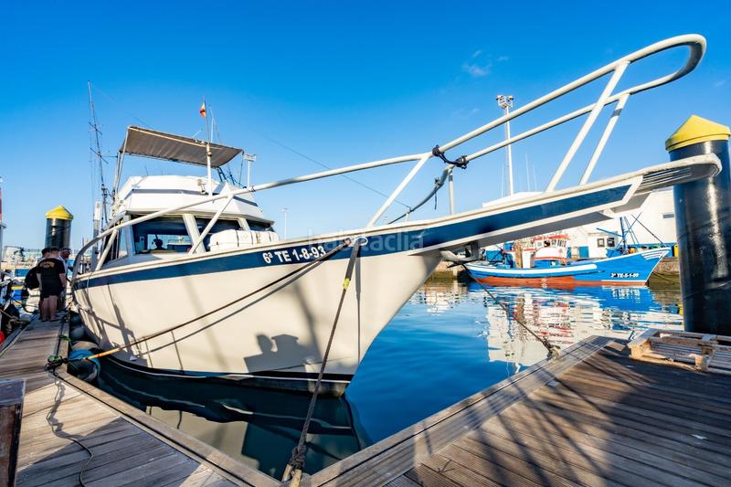 Foto 85bc4689-0468-4158-bea4-dc8d05e3b18f. Alquiler local comercial se vende empresa de pesca deportiva. en Arona