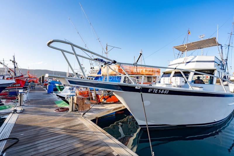 Foto 8610d866-4013-46aa-b8fa-317c3fb69883. Alquiler local comercial se vende empresa de pesca deportiva. en Arona