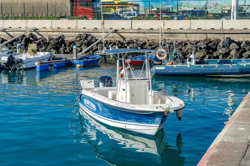 Foto a25422d2-3234-4035-a142-a98913b46fd1. Alquiler local comercial se vende empresa de pesca deportiva. en Arona