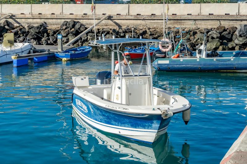 Foto a7d14938-8327-4cbc-addb-746ce5972b15. Alquiler local comercial se vende empresa de pesca deportiva. en Arona