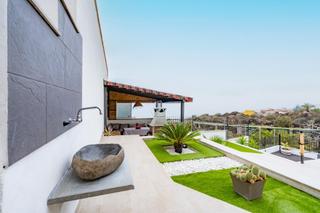 Xalet  El gamon. En venta  propiedad con 2 apartamentos y terrazas en guía de iso