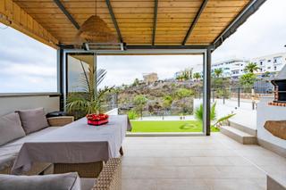 Chalet  El gamon. En venta  propiedad con 2 apartamentos y terrazas en guía de iso