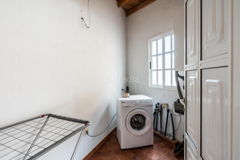 Foto 291a4a6f-7761-46ae-b160-82a006917f61. Chalet with parking in Bajamar San Cristóbal de La Laguna